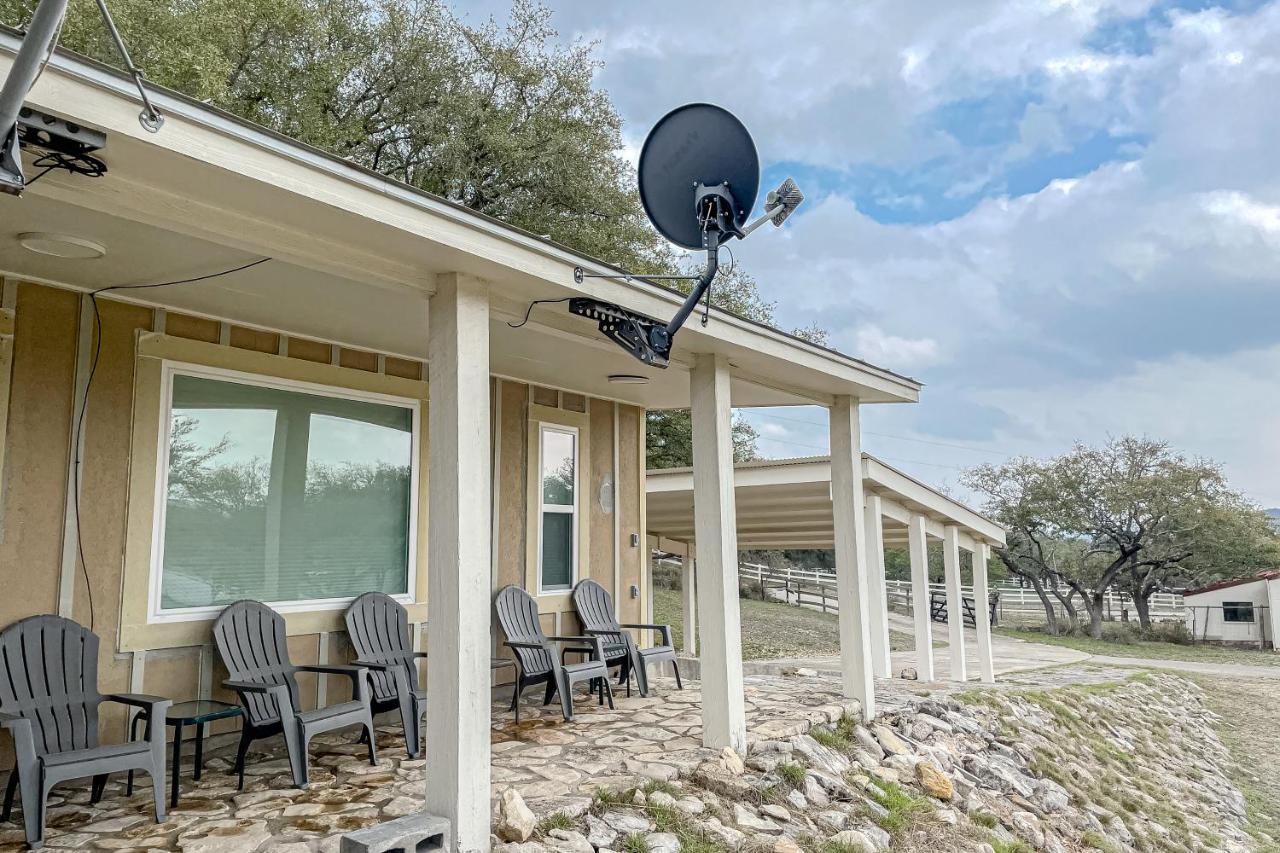 Grand River Retreat Wimberley Eksteriør bilde